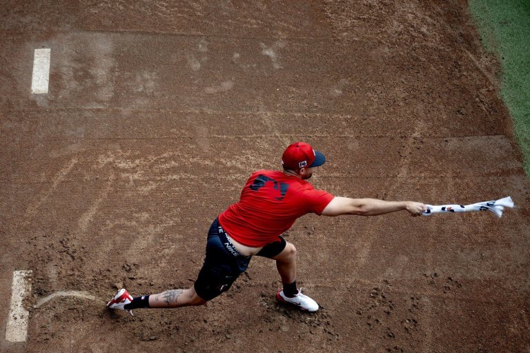 On Eiberson Castellano and the Role No One Player Can Fill