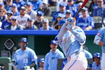 Royals 3, Twins 2: Twins Waste Opportunities, Royals Don't, and It's Another Series Loss