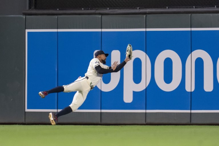 Twins 4, White Sox 2: Byron Buxton is Superman. He's Superman.