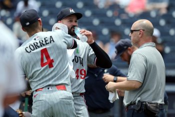 Rays 5, Twins 0: Literal Rays Beat Twins in Sweltering Series Finale