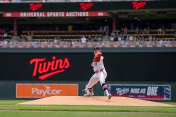 Blue Jays 5, Twins 4: Twins Bullpen Falters in Loss to Toronto