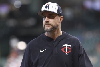 Why Twins Should Have Laid Down a Bunt in 10th Inning Sunday