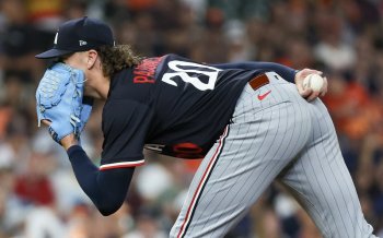 Astros 10, Twins 3: Chris Paddack Clunker Sinks Return to Texas