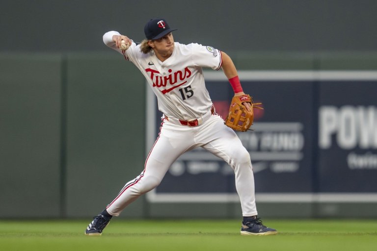 Tigers 4, Twins 3: Missed Chances Doom Twins in Extra-Inning Loss to Tigers