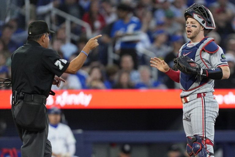 Blue Jays 10, Twins 4: Early Game Woes Continue as Jays Tag Twins for 10 Runs