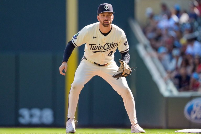 Are Minnesota Twins Planning to Enter the 2026 Season With Edouard Julien as the Backup First Baseman?