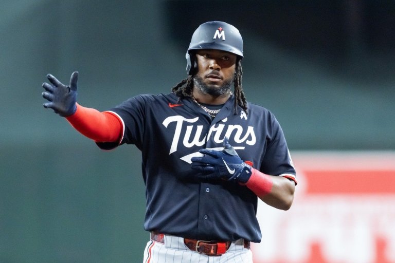 Twins 4, Diamondbacks 2: Offense Wakes Up Just in Time, Bullpen Locks It Down, Twins Take Series
