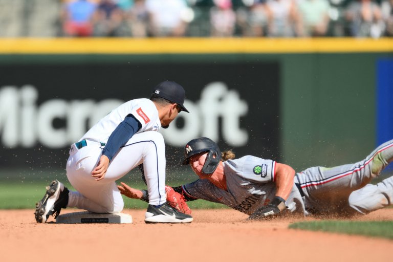 Mariners 4, Twins 3: Defensive Brain Freeze from Twins Leads to Mariners Walk Off