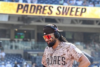 Padres 8, Twins 1: Nando Goes Nanners, Padres Sweep Twins