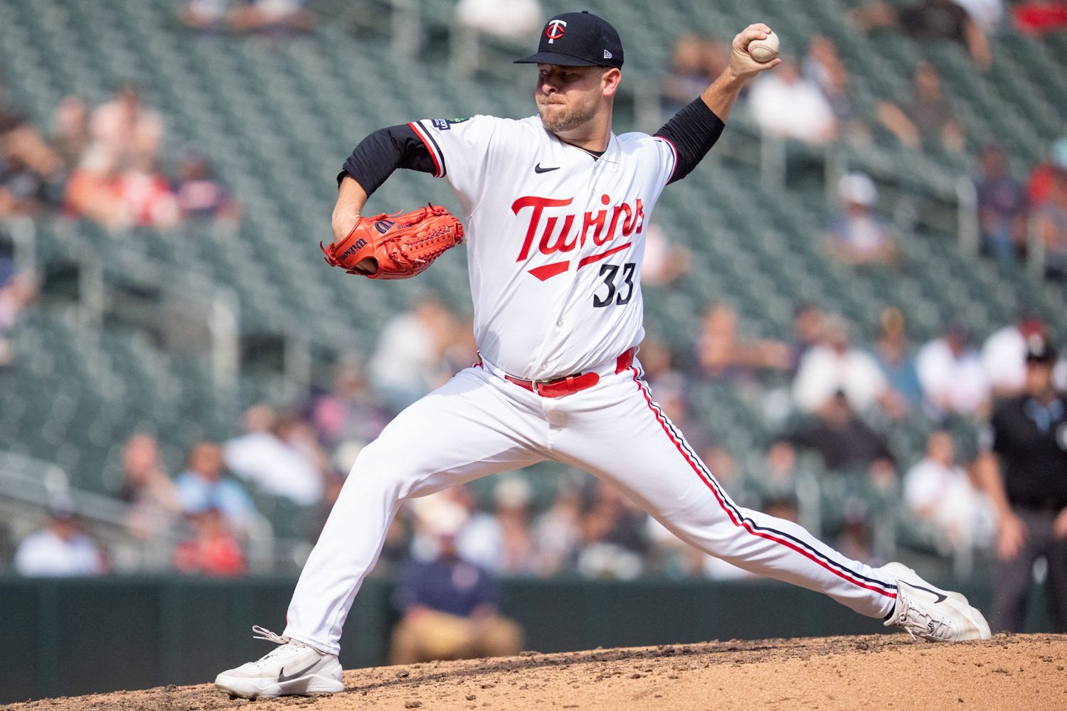 Should the Minnesota Twins bring A.J. Minter back in 2027?